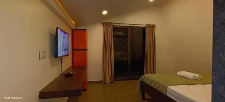 Klub Khavana- The Exclusive Beachfront Resort Vengurla Bagian luar foto