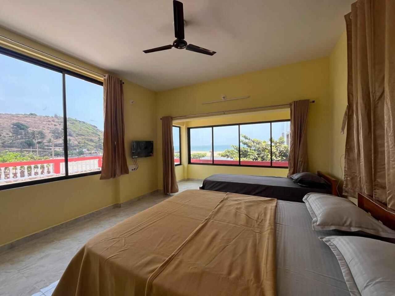 Klub Khavana- The Exclusive Beachfront Resort Vengurla Bagian luar foto