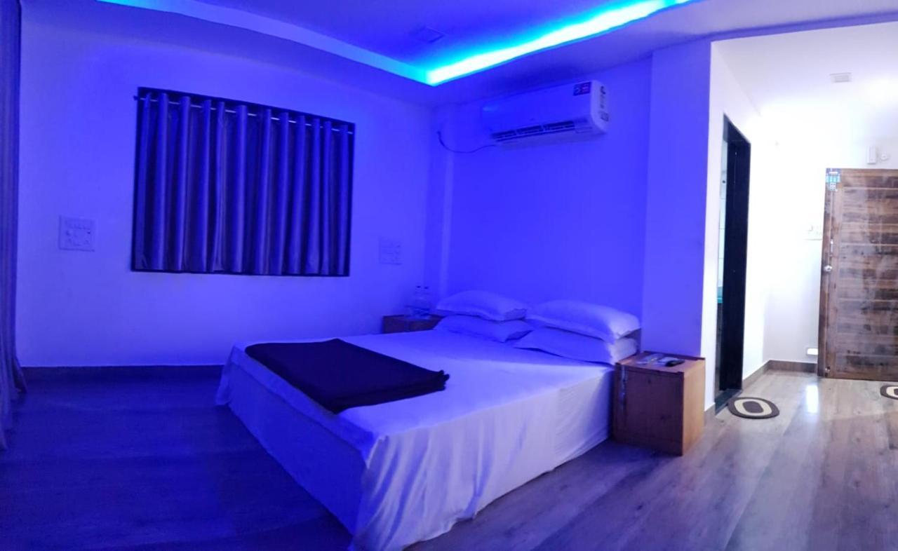 Klub Khavana- The Exclusive Beachfront Resort Vengurla Bagian luar foto